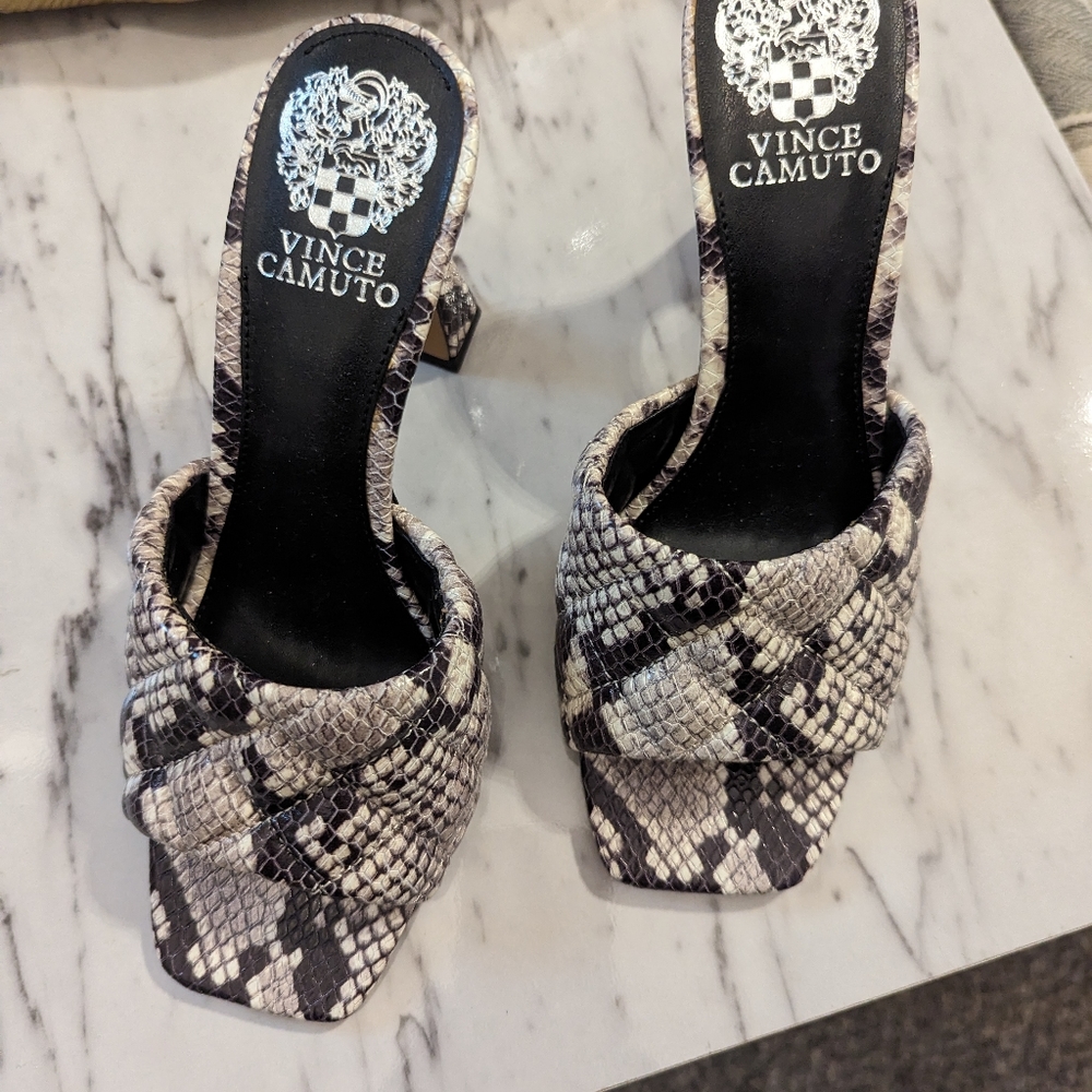 Vince Camuto Sandal